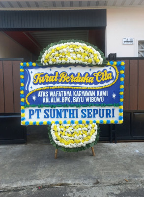 Papan Bunga Duka di Selosabrang