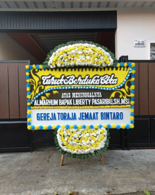 Papan Bunga Duka di Selosabrang