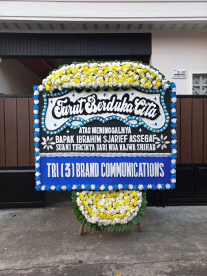Papan Bunga Duka di Selosabrang